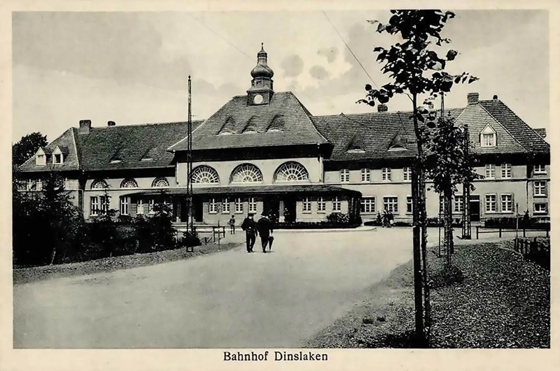 Bahnhof Dinslaken aus dem Jahre 1916 mit Vorplatz