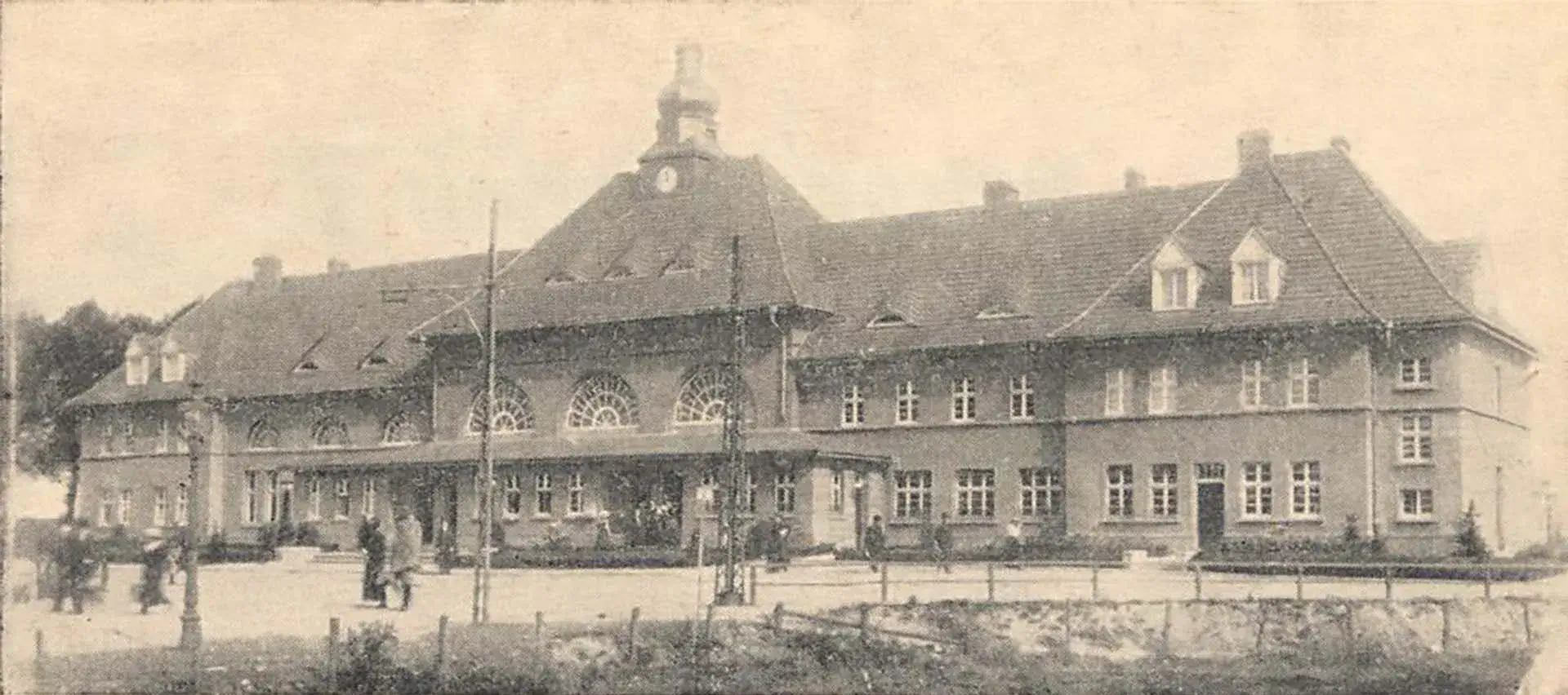 Der Bahnhof Dinslaken von 1916 in einer Aufnahme aus dem Jahr 1930